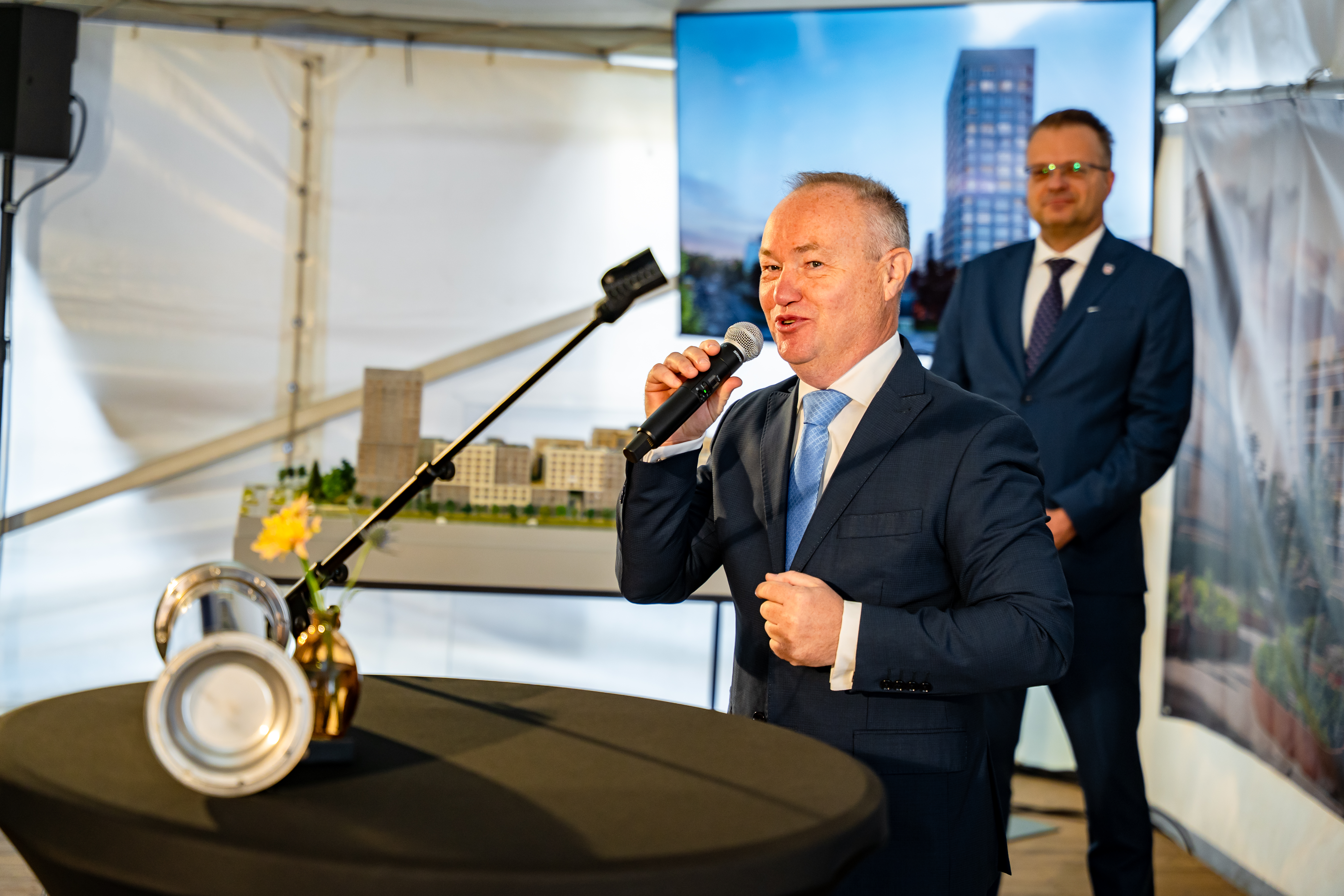 Slavnostne poklepanie zakladneho kamena projektu WatsoNova-27